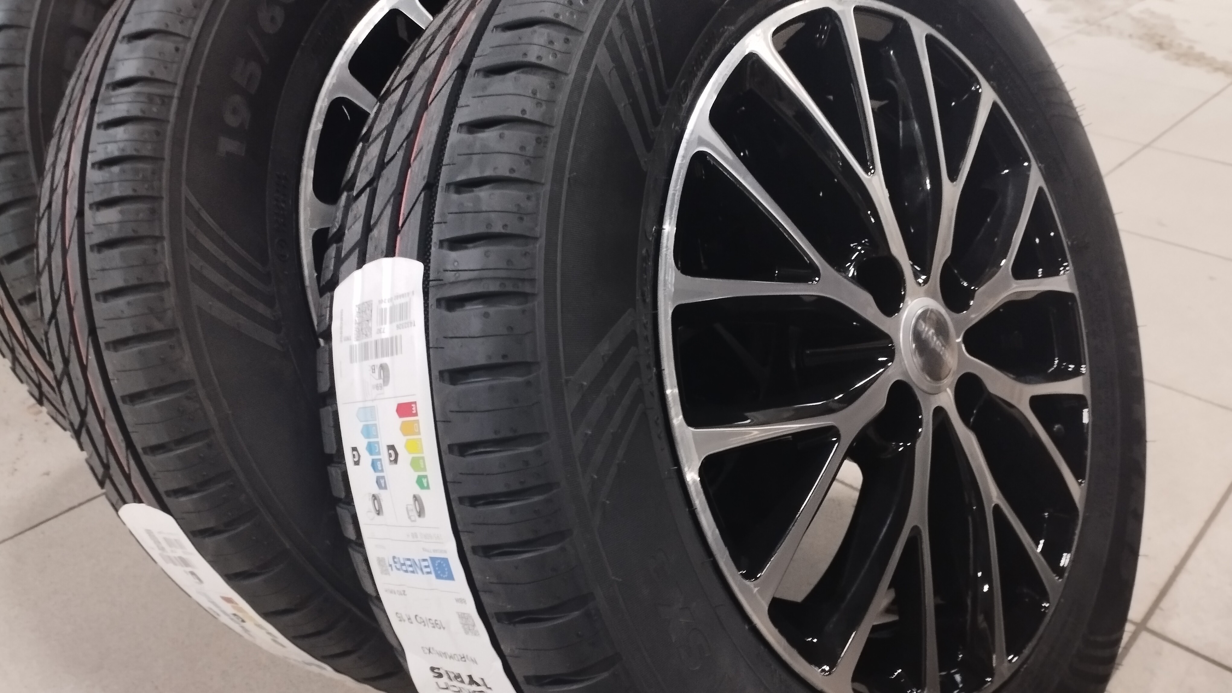 Купить летние шины Nokian Tyres NORDMAN SX3 (Ikon Tyres) в ВИРБАКавто -  бесплатный шиномонтаж в Волгограде, большой каталог резины