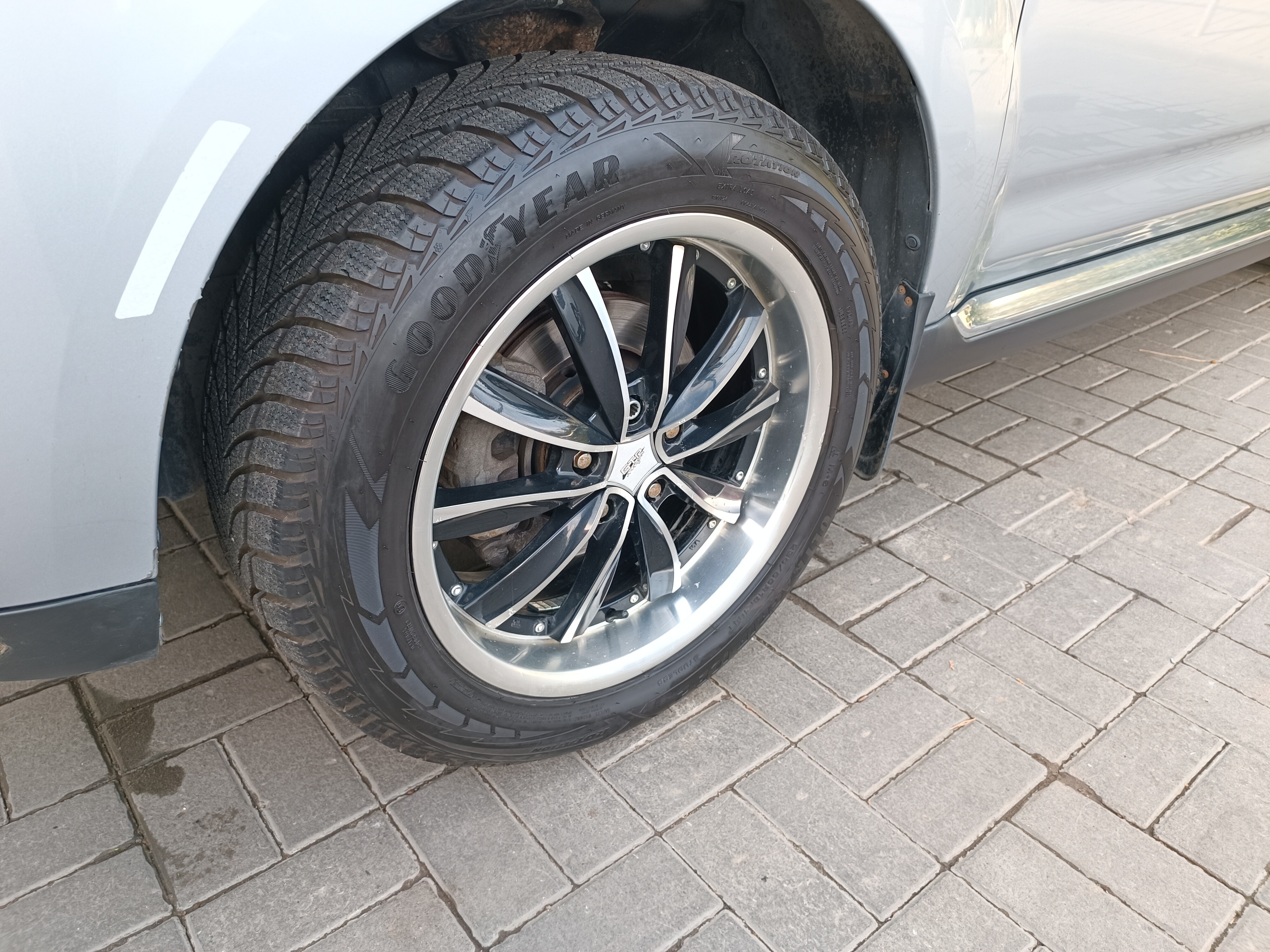 Купить зимние шины GOODYEAR Ultra Grip Ice 2 в ВИРБАКавто - бесплатный  шиномонтаж в Волгограде, большой каталог резины